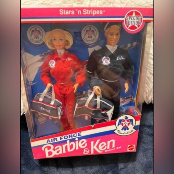 1993 Barbie Ken Doll Set Air
Force Stars N Stripes Special
Edition Thunderbirds. - Picture 3 of 4